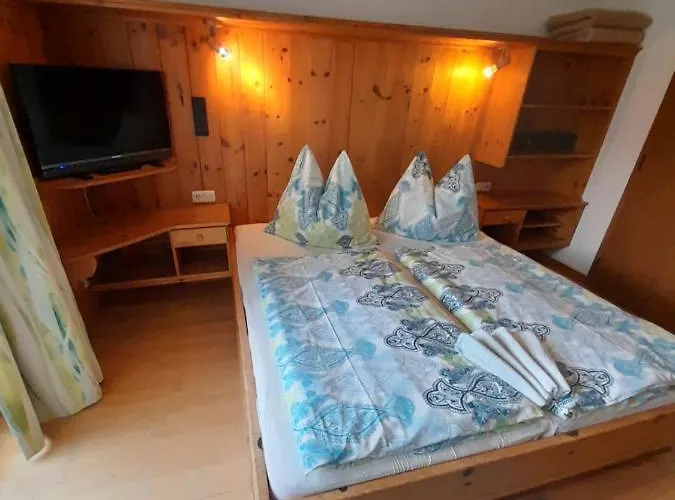 Haus Rosenegg * 브릭센임탈